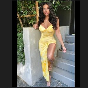 Fashion nova yellow and white tie dye dress. Size S.